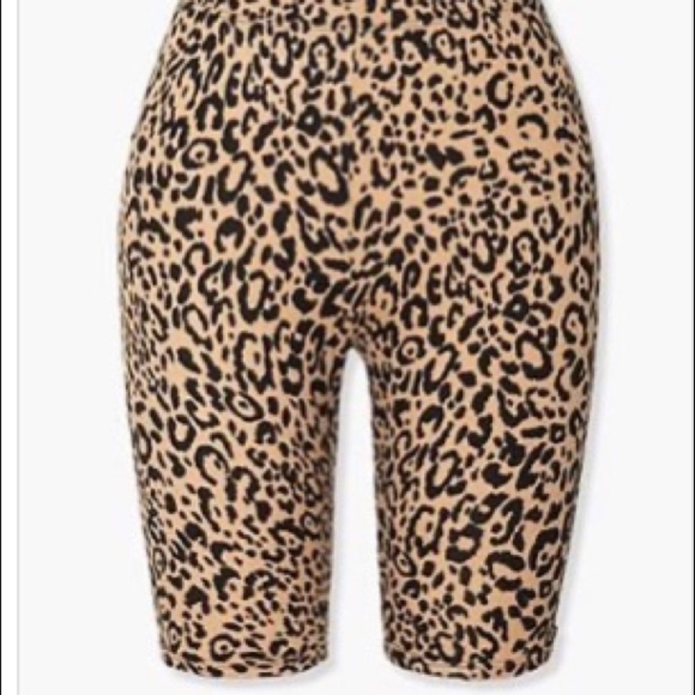 Leopard print biker shorts